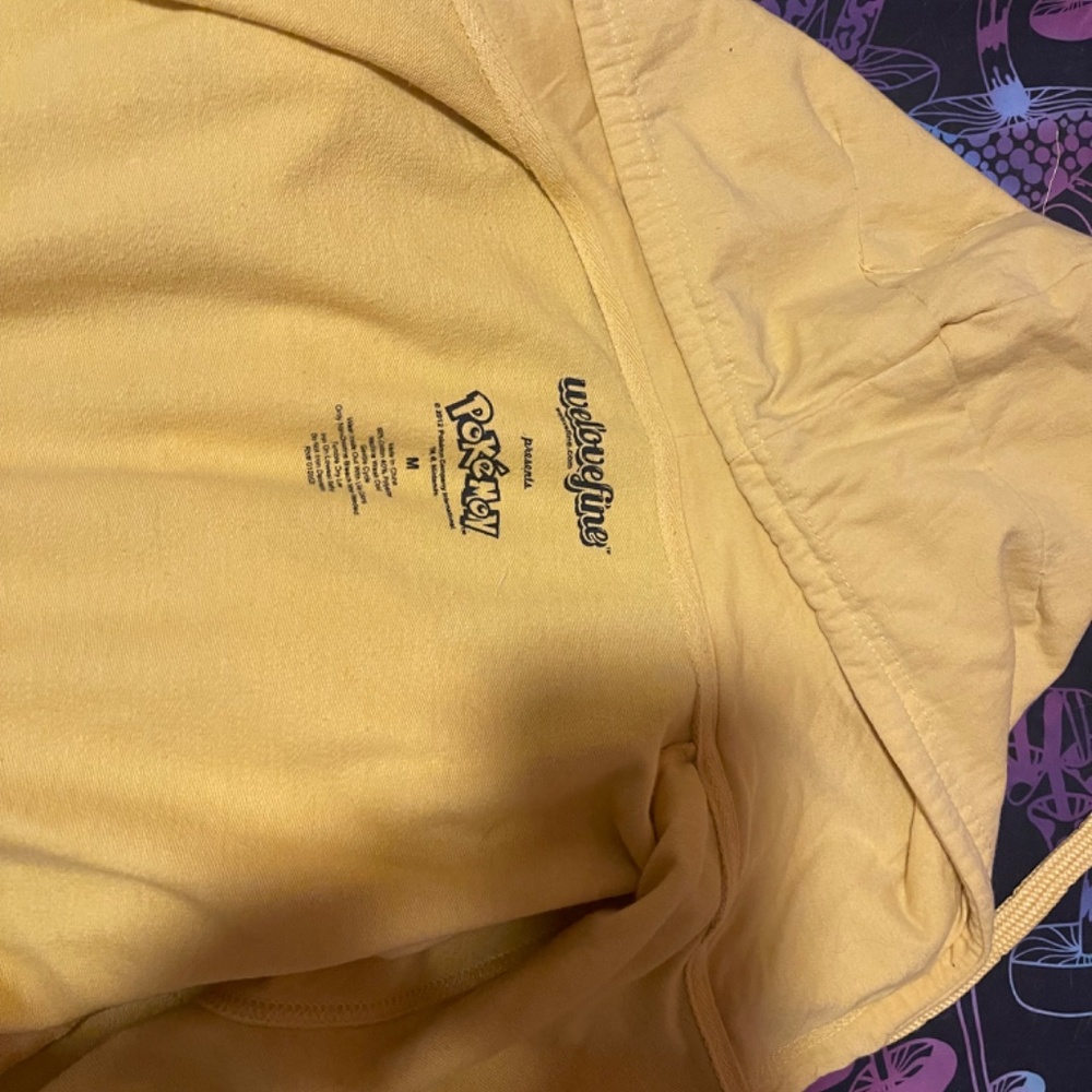 Pikachu jacket - Picture 2 of 3